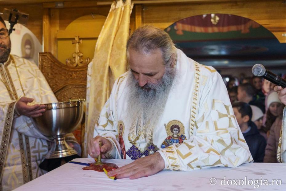 Biserica Parohiei Miletin, care datează din 1966, a fost sfințită de IPS Teofan / Foto: Mihail Vrăjitoru