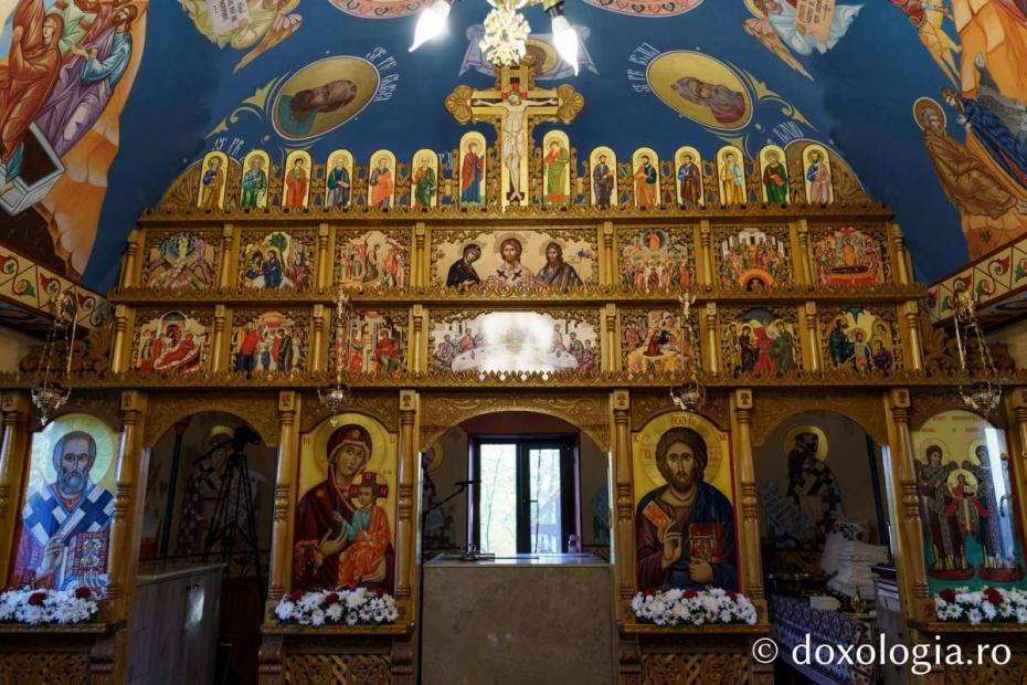 Biserica Parohiei Miletin, care datează din 1966, a fost sfințită de IPS Teofan / Foto: Mihail Vrăjitoru
