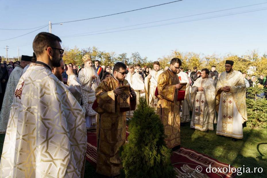 Biserica Parohiei Miletin, care datează din 1966, a fost sfințită de IPS Teofan / Foto: Mihail Vrăjitoru